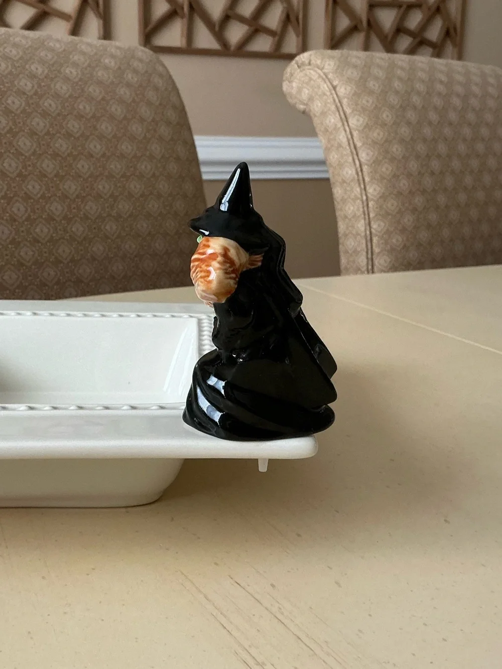 SPOOKtacular Halloween Wizard Of Oz Witch Platter Decoration 🧙🏻‍♀️